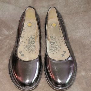 Dr Martens - “Christina” pewter color flats